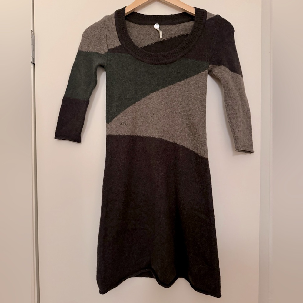 Margaret O’Leary size XS. Patterned Sweater dress.